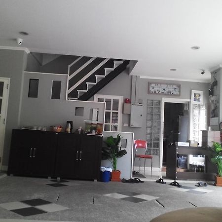 Taylor'S Guesthouse Hua Hin Eksteriør billede