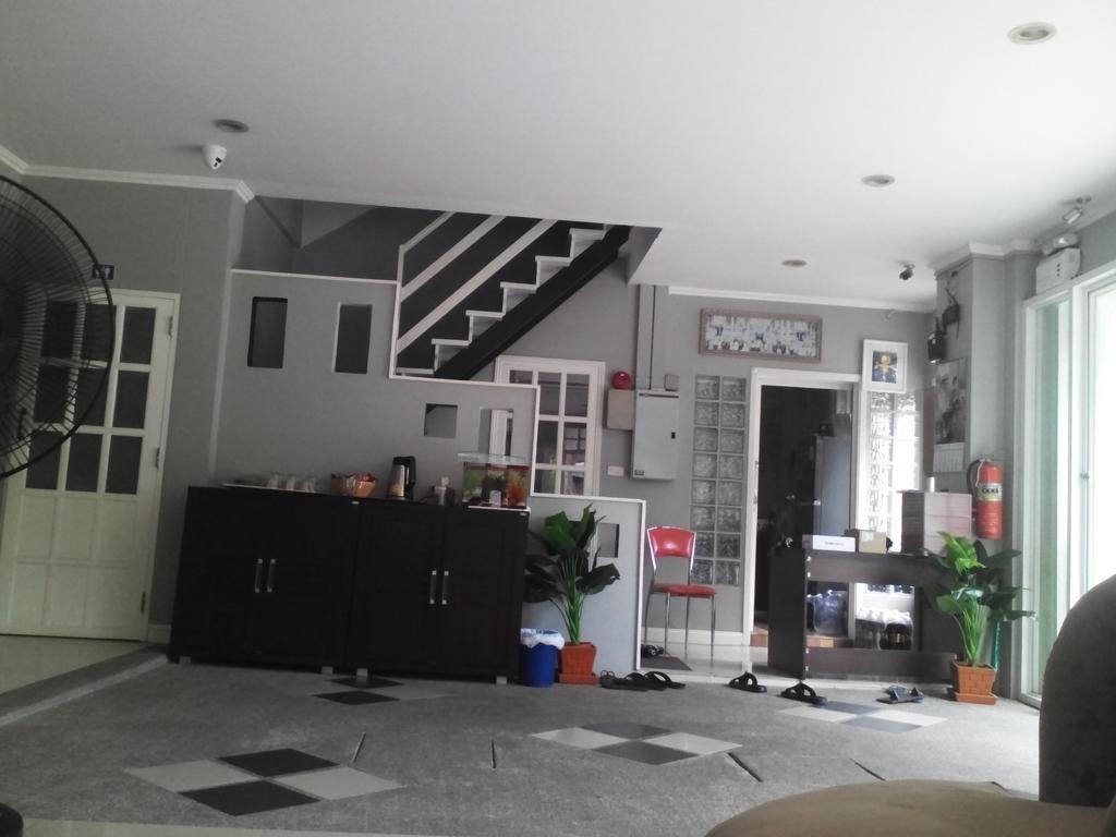 Taylor'S Guesthouse Hua Hin Eksteriør billede