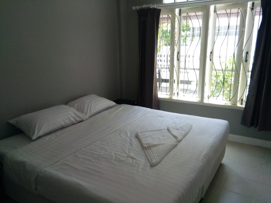 Taylor'S Guesthouse Hua Hin Eksteriør billede